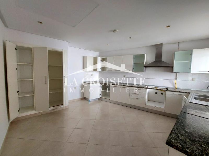 Villa S+3 vue sur mer à Gammarth